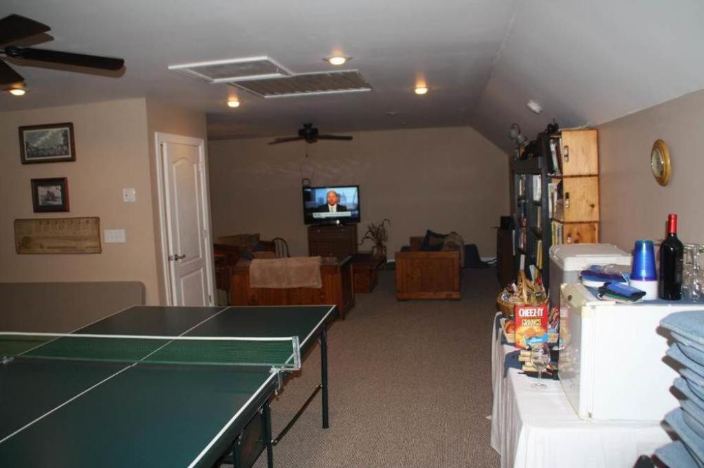 A Mighty Oak B&B Pilot Mountain エクステリア 写真