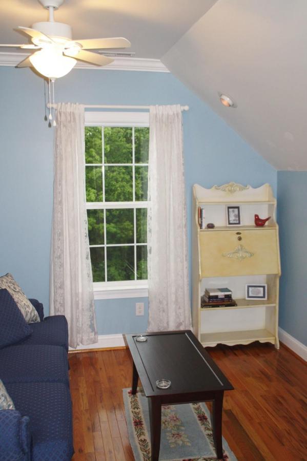A Mighty Oak B&B Pilot Mountain エクステリア 写真