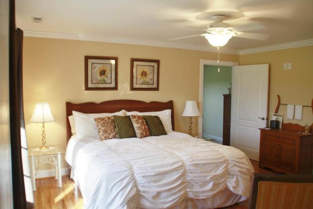 A Mighty Oak B&B Pilot Mountain エクステリア 写真