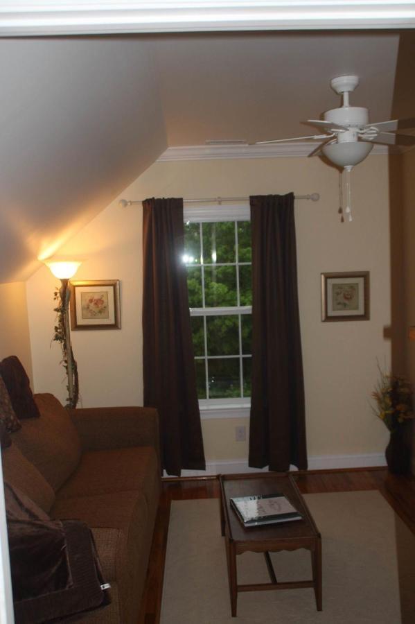 A Mighty Oak B&B Pilot Mountain エクステリア 写真
