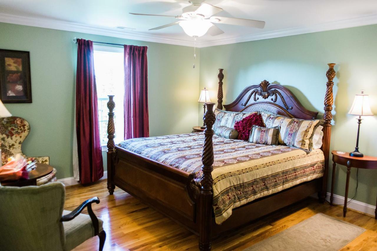A Mighty Oak B&B Pilot Mountain 部屋 写真